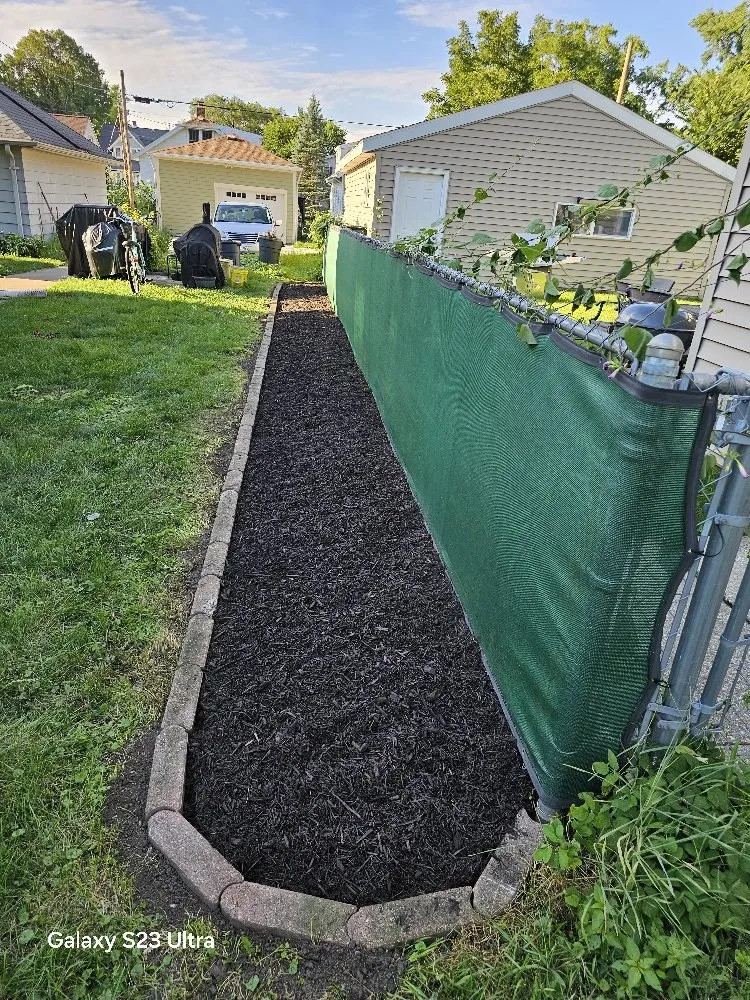 Professional yard maintenance experts serving Waukesha, WI - Heraldo Landscaping Services
