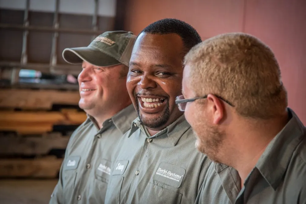 Local lawn care service experts serving Memphis, TN - Herbi-Systems