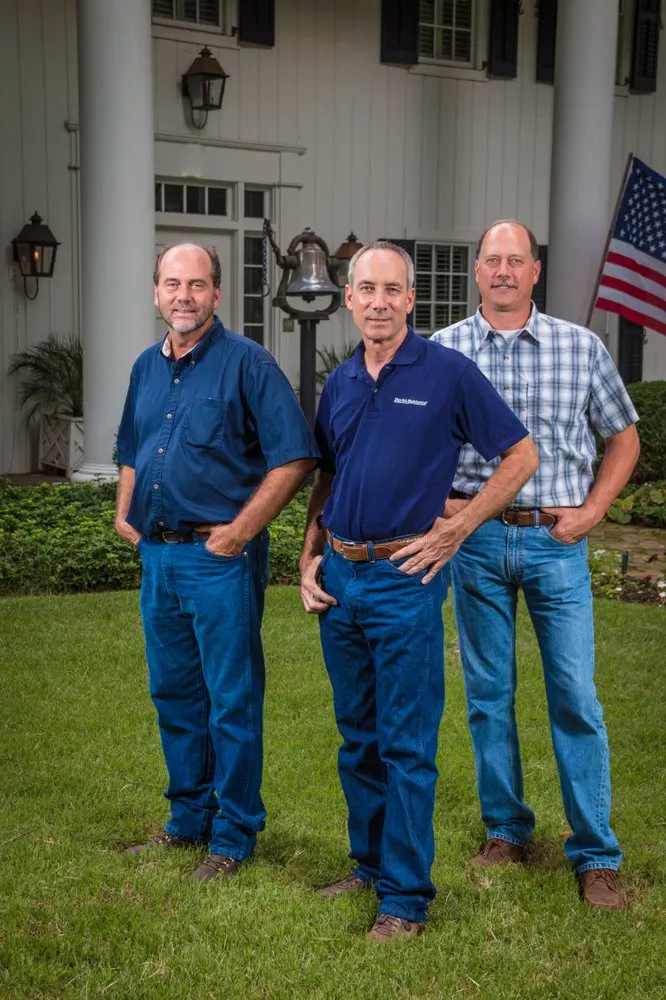 Local garden landscaping experts serving Memphis, TN - Herbi-Systems