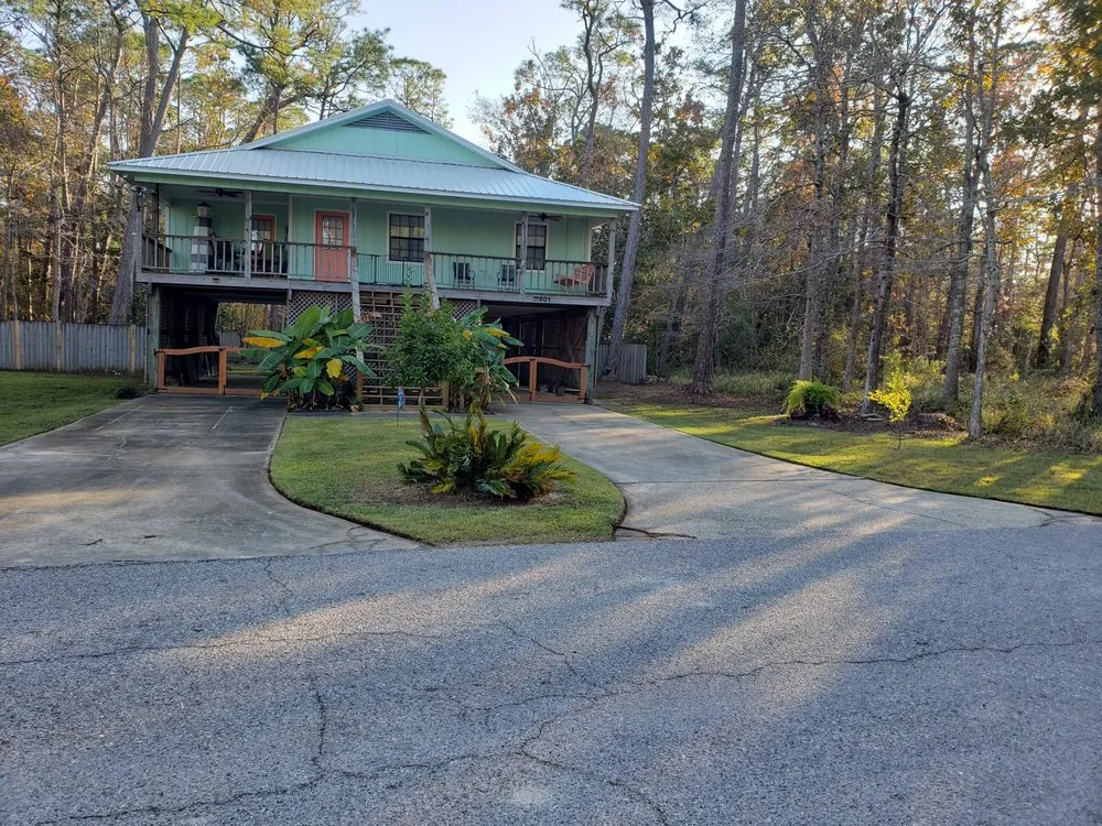 Professional lawn care service in Dauphin Island, AL - Here We Mow Again