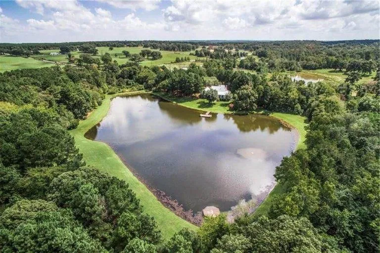 Expert garden landscaping for beautiful yards across Huntsville, TX - Heritage Land Improvements