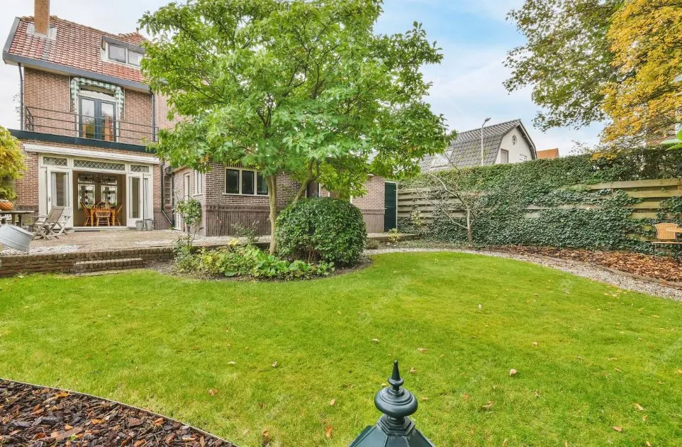 Local landscaping services experts serving Santa Ana, CA - Heritage Landscape & Trees