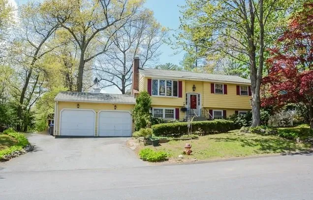 Local lawn care service in North Reading, MA - Heritage Landscape