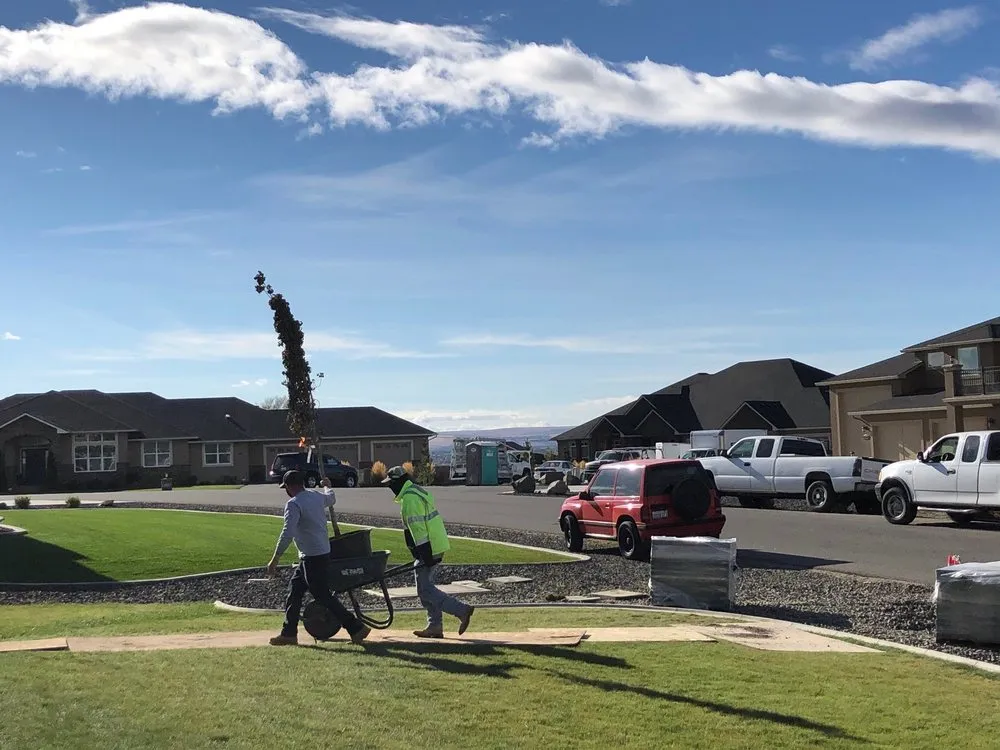 Professional residential landscaping experts serving Kennewick, WA - Heritage Professional Landscaping and Maintenance