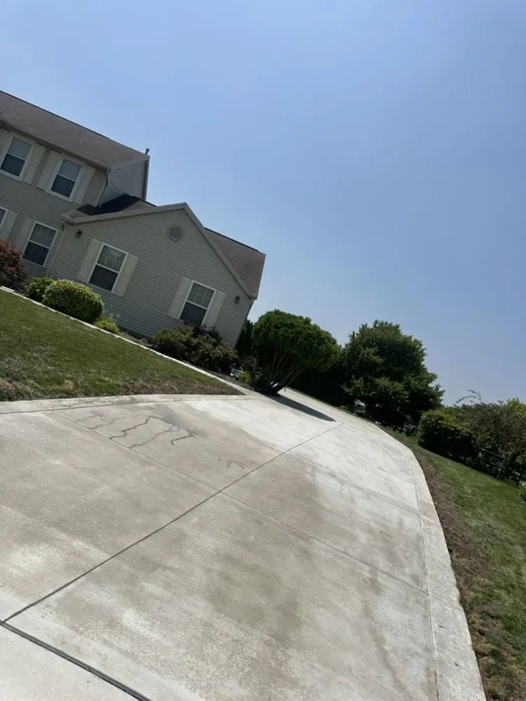 Professional landscape design in Toledo, OH - Hermanos Concrete