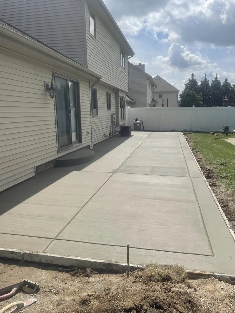 Local landscaping services for residential properties across Toledo, OH - Hermanos Concrete