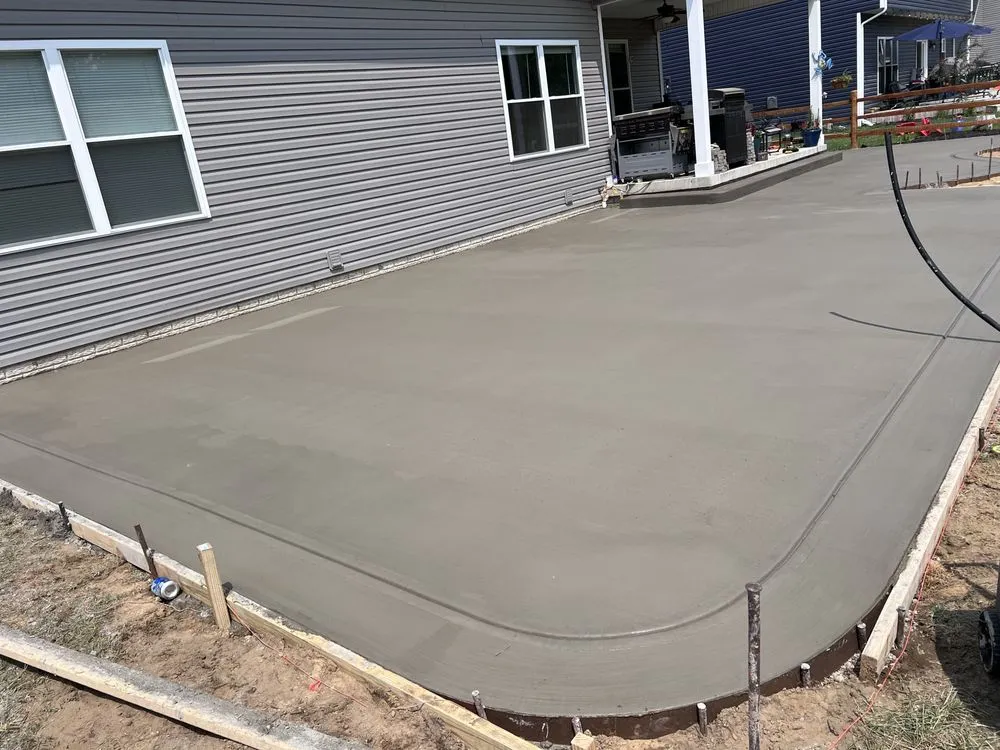 Affordable lawn care service in Toledo, OH - Hermanos Concrete