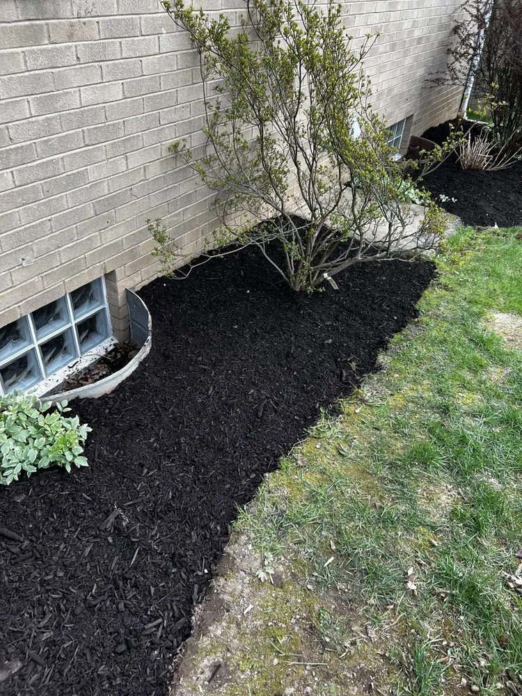 Custom garden landscaping in Canton, OH - Hermick Lawn Maintenance
