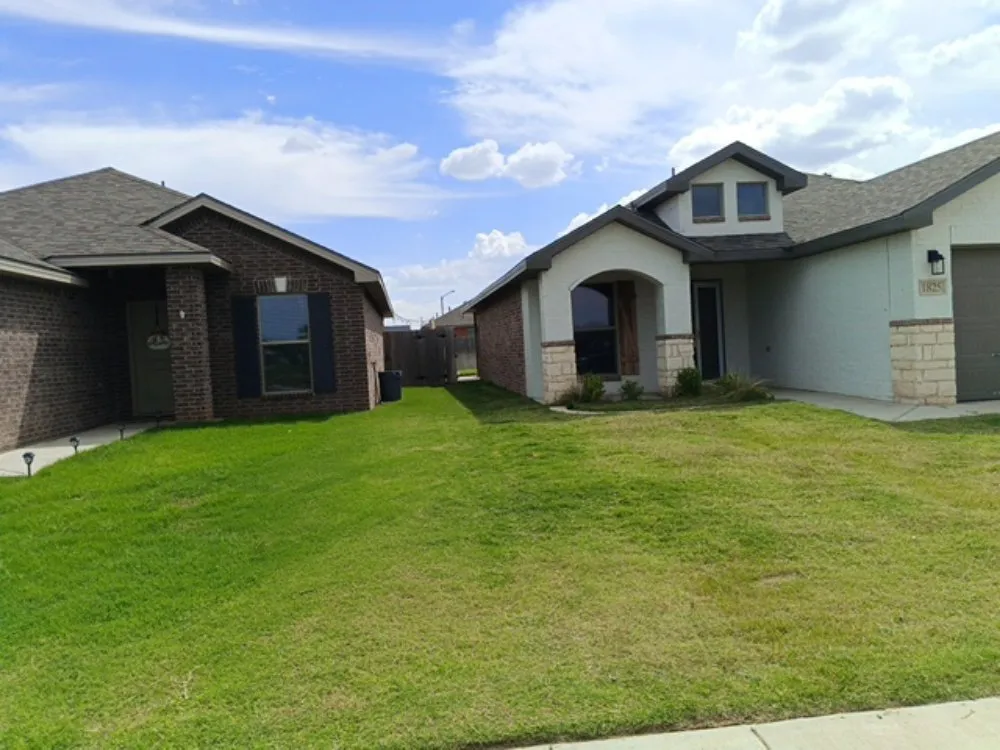 Reliable lawn care service for residential properties across Lubbock, TX - Hernandez & company's
