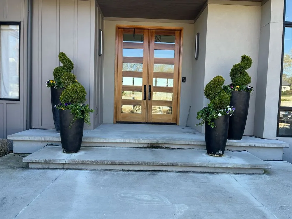 Local lawn care service in Trinity, NC - Hernandez ASSOC. Landscaping