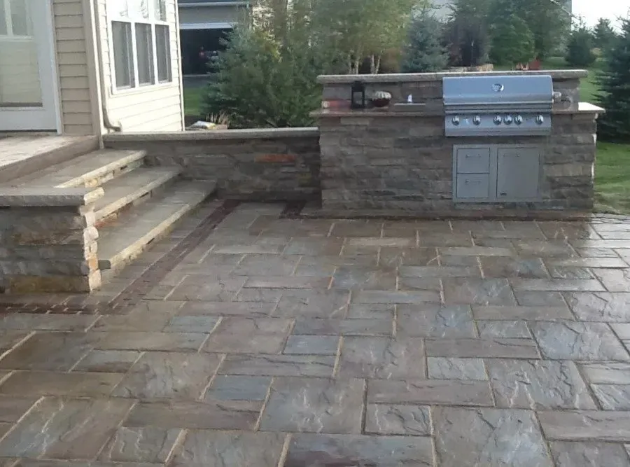 Trusted outdoor landscaping experts serving Rockford, IL - Hernandez Brothers