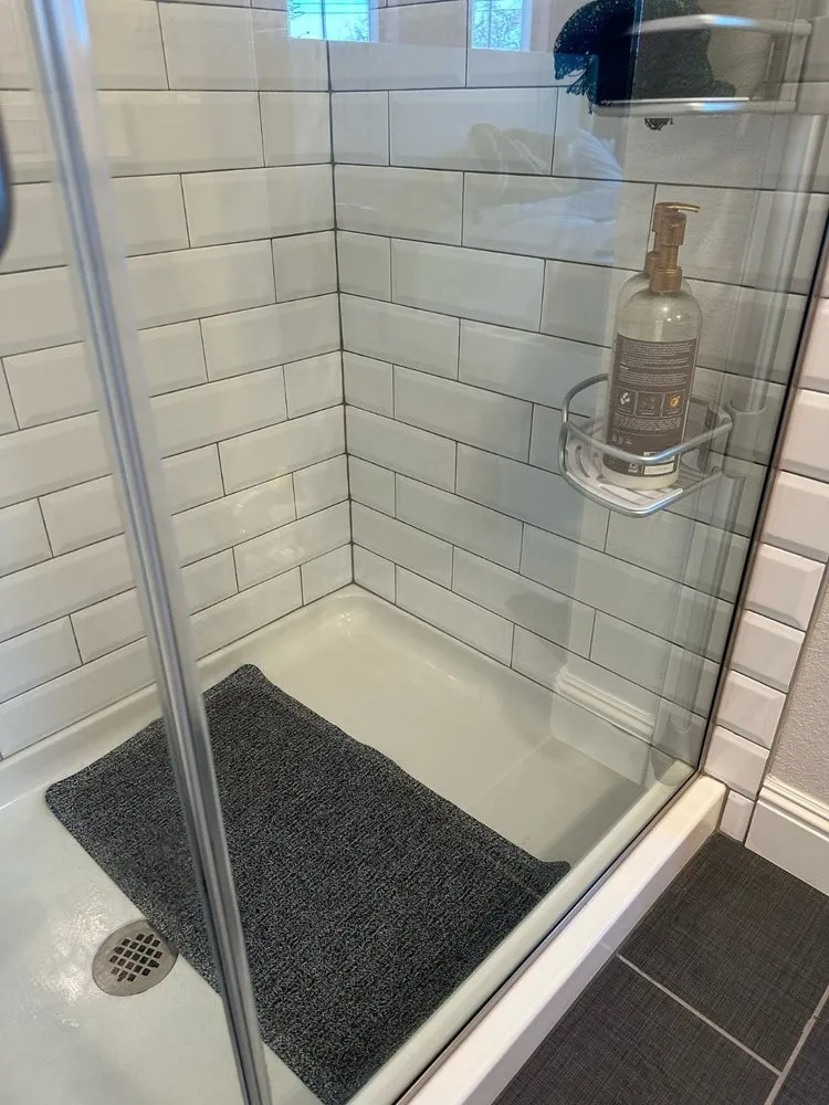 Professional lawn mowing service in Owings Mills, MD by Hernandez Clean Servicio