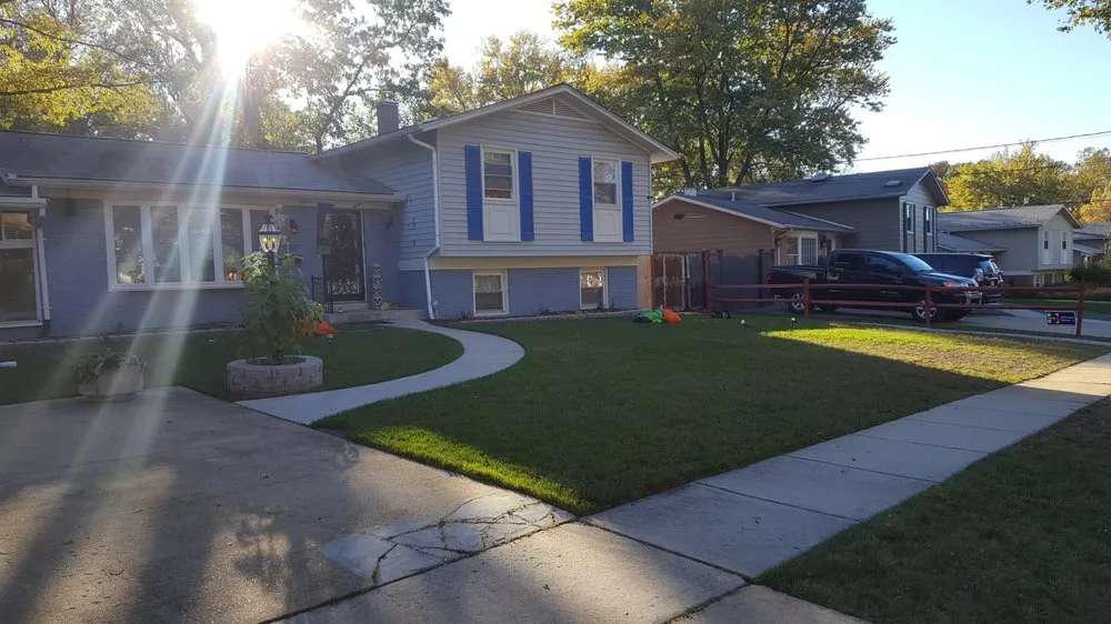 Reliable yard cleanup service experts serving Rockville, MD - Hernandez Company