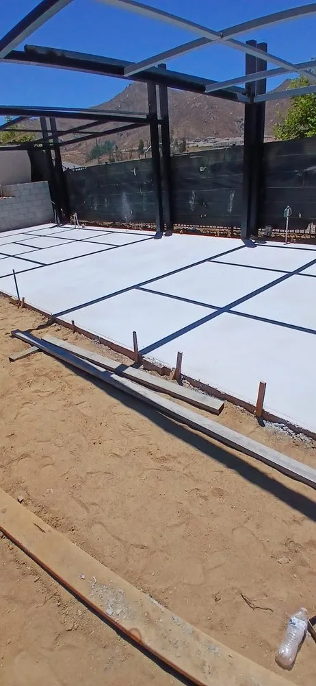 Local lawn care service experts serving San Bernardino, CA - Hernandez Construction & Landscaping