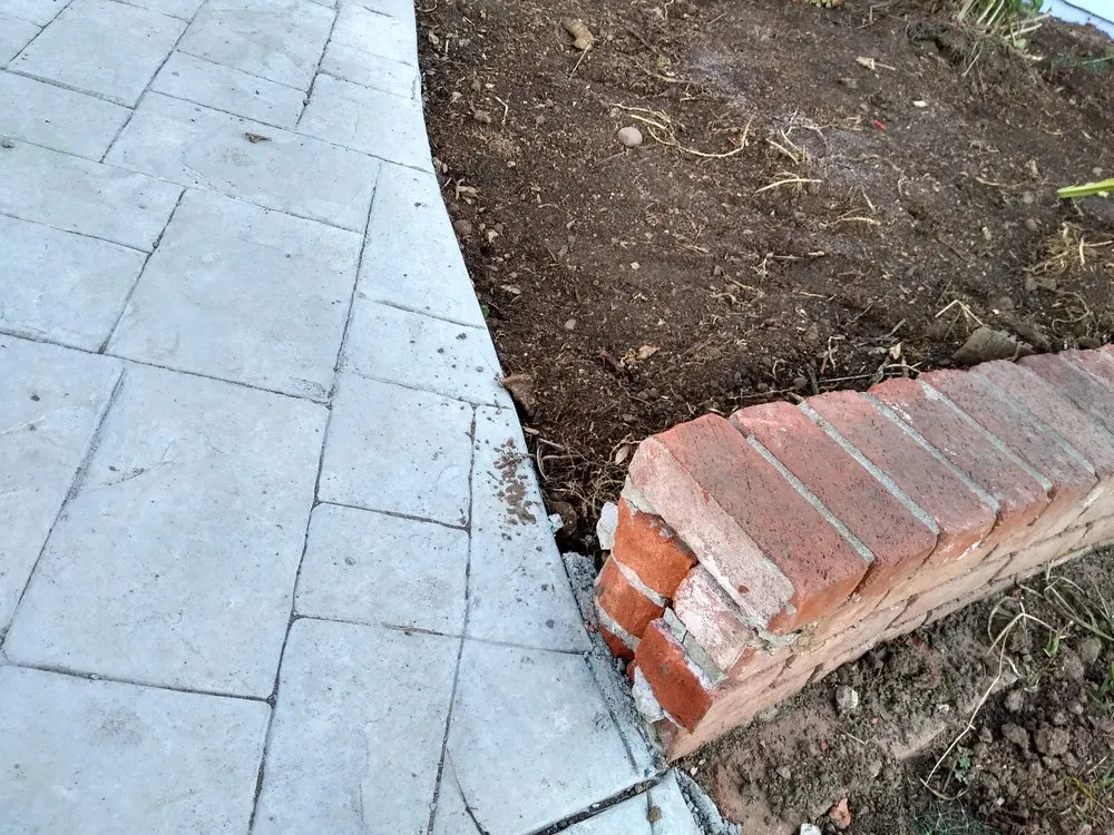 Affordable lawn care service for homes in San Jose, CA by Hernandez Garden Service