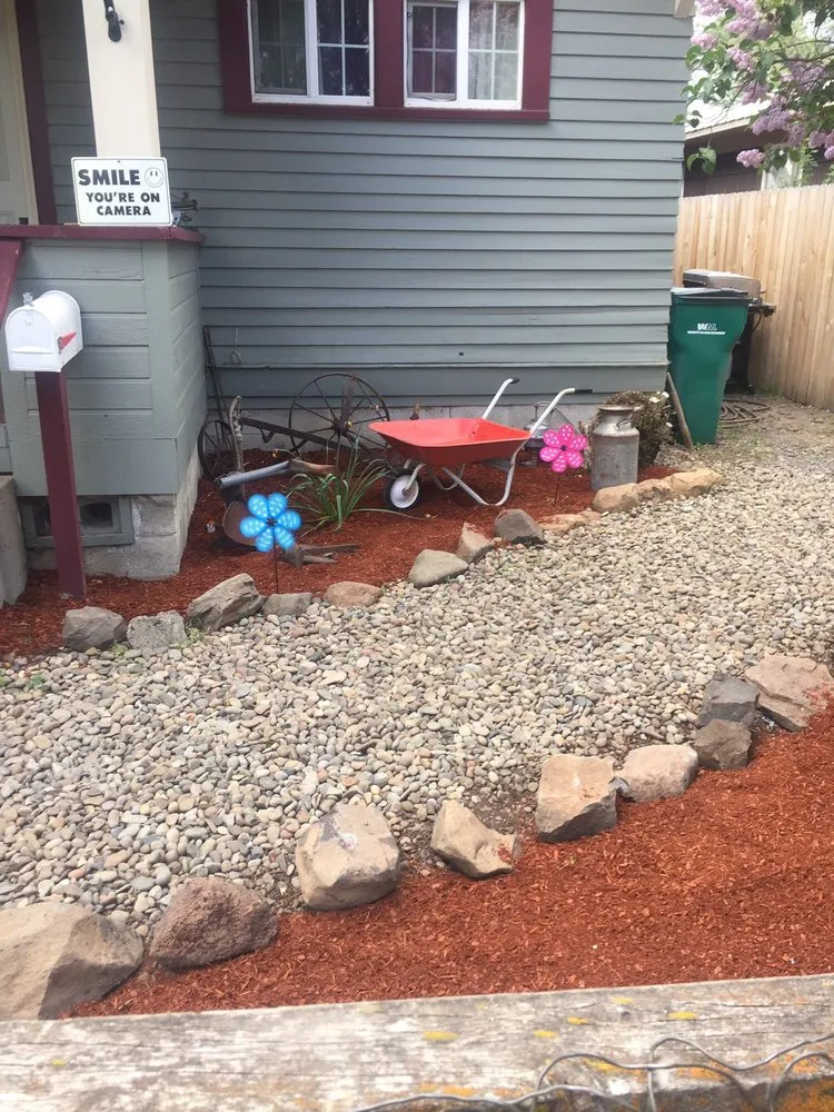 Trusted lawn mowing service in Klamath Falls, OR by hernandez general maintenence