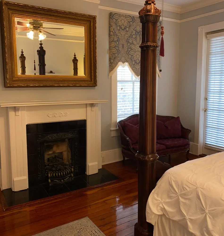 Local lawn care service for year-round maintenance across Thunderbolt, GA - Hernandez Group Clean Services