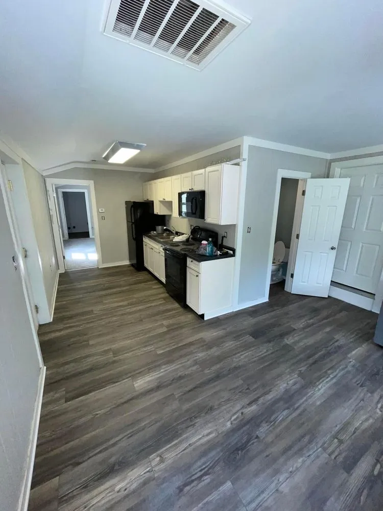 Expert lawn mowing service in Indianapolis, IN - Hernandez Handy Services