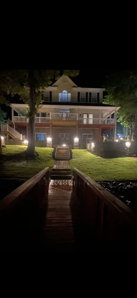 Custom residential landscaping for homes in Roanoke Rapids, NC by Hernandez Hardscapes