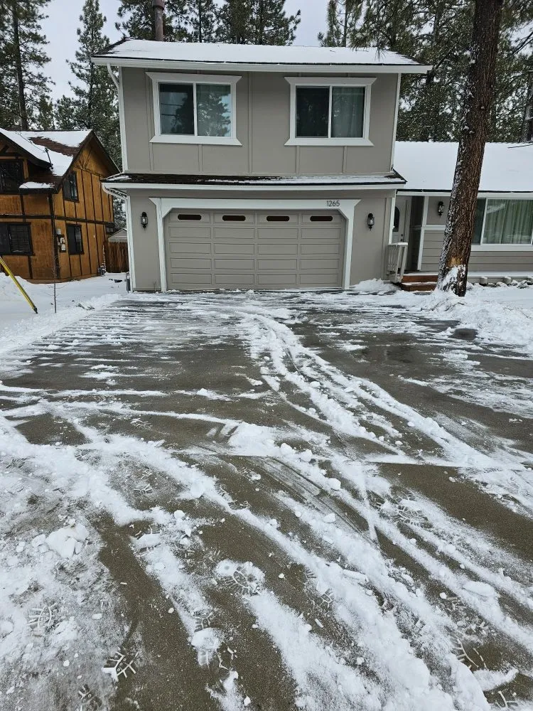 Professional lawn care service in La Habra, CA - Hernandez Home Services