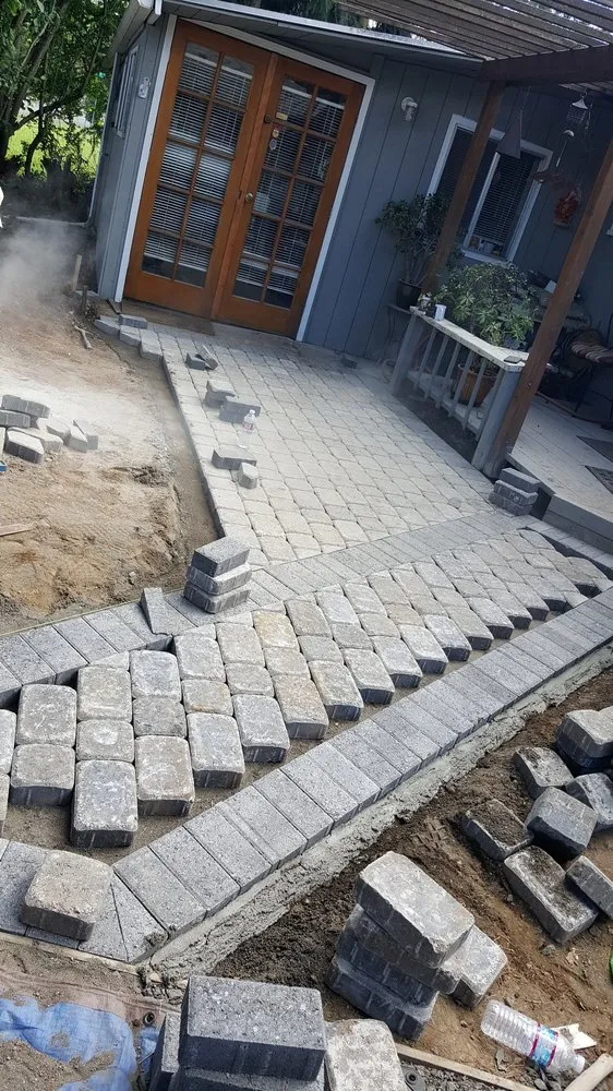 Reliable yard cleanup service in Beaverton, OR - Hernandez Landscape