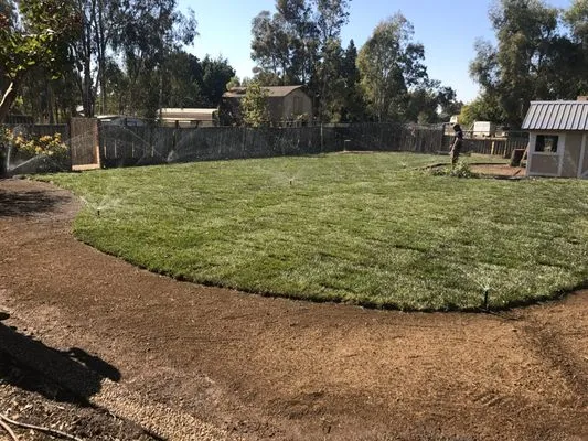 Hernandez Landscaping Logo