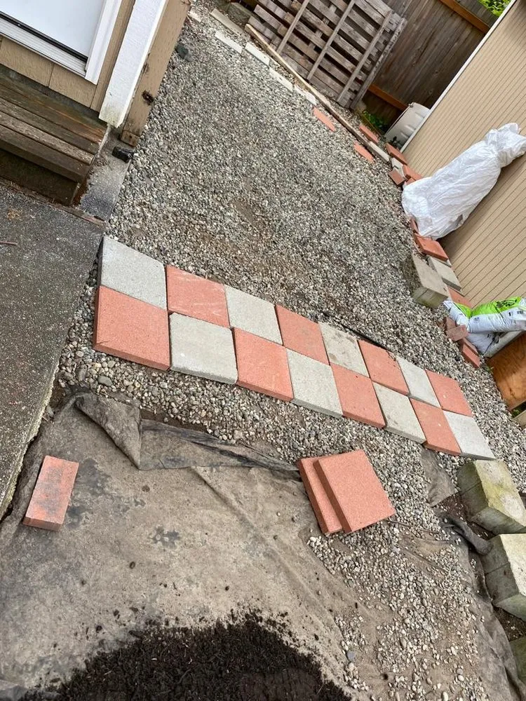 Expert yard cleanup service experts serving Kent, WA - Hernandez Landscaping