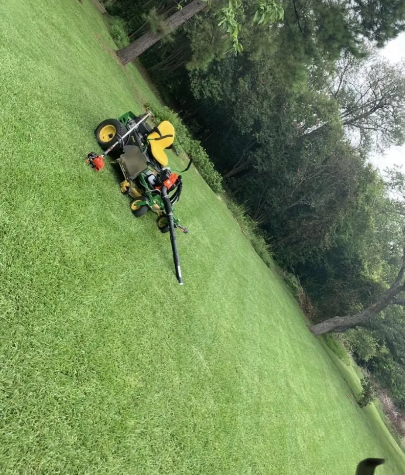 Trusted yard cleanup service in Marlin, TX by Hernandez Landscaping