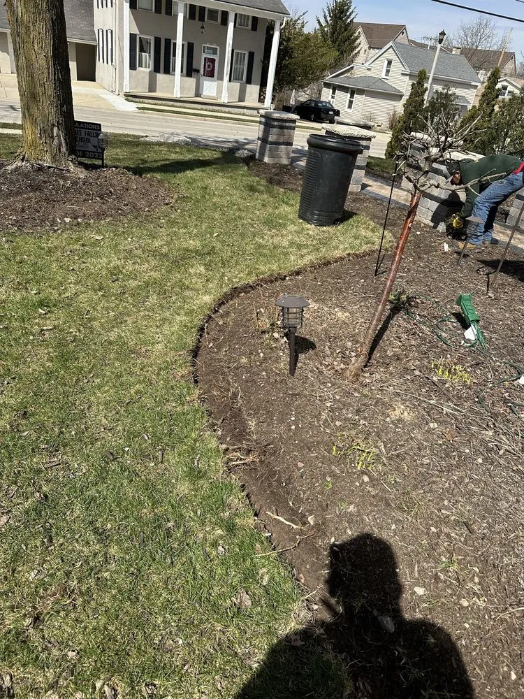 Local lawn care service for beautiful yards across Milwaukee, WI - Hernandez Landscaping