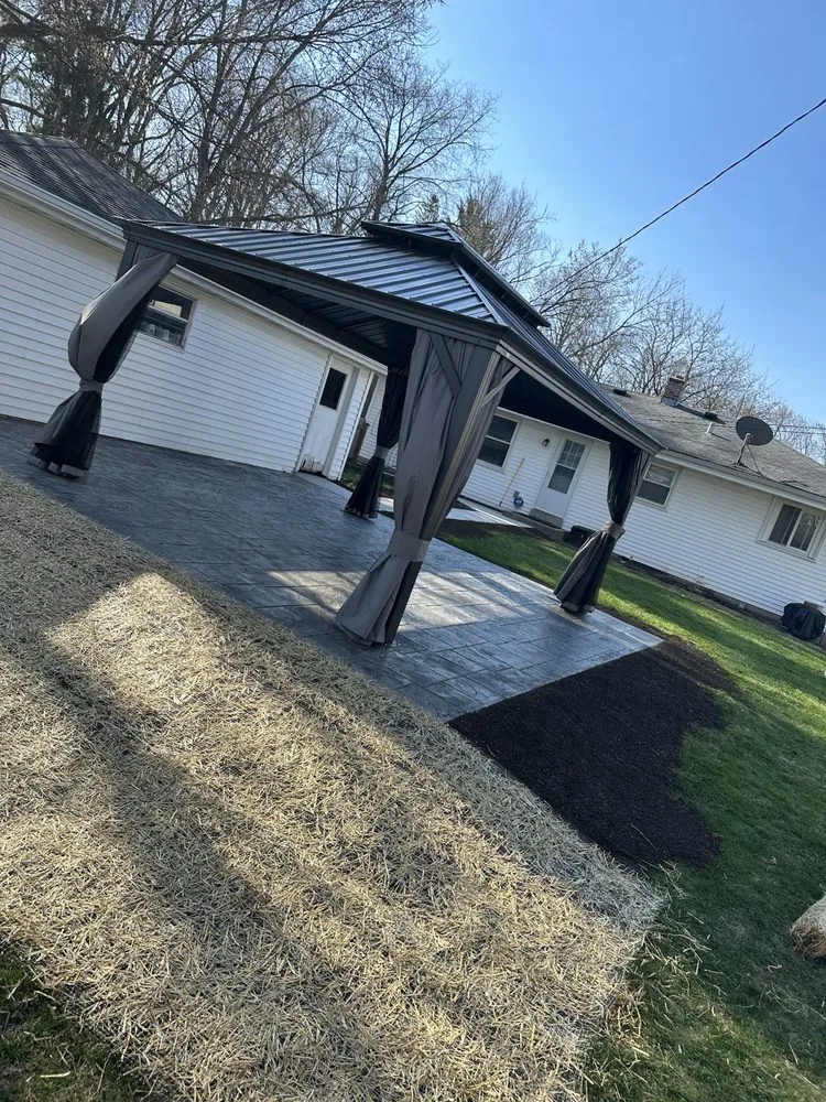 Trusted residential landscaping experts serving Milwaukee, WI - Hernandez Landscaping