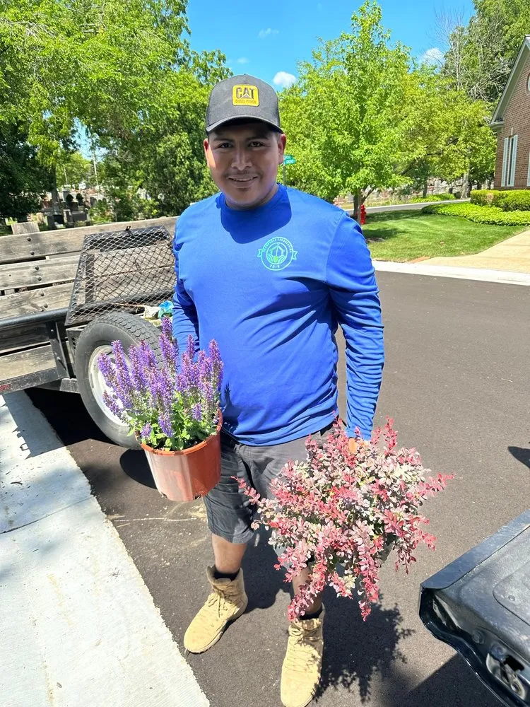 Custom outdoor landscaping in Milwaukee, WI - Hernandez Landscaping