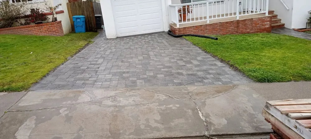 Expert garden landscaping for residential properties in Richmond, CA by Hernandez Landscaping