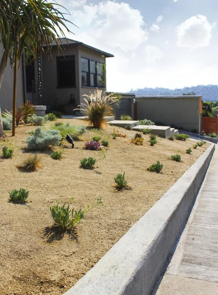 Professional landscape design in San Fernando Valley, CA by Hernandez Landscaping