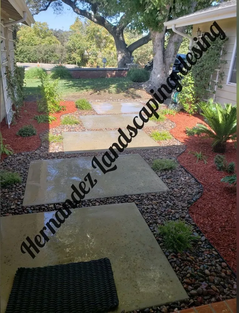 Local residential landscaping in Santa Clarita, CA by Hernandez Landscaping
