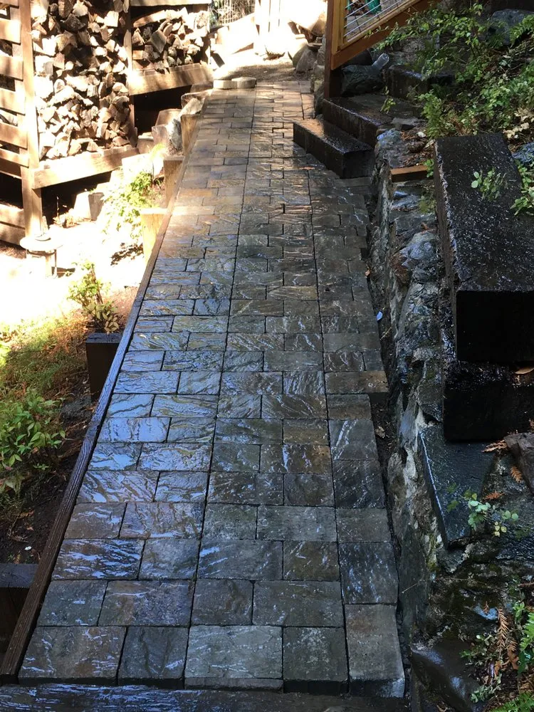 Custom yard cleanup service in Sebastopol, CA - Hernandez Landscaping