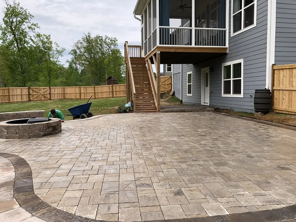 Local garden landscaping in Raleigh, NC by Hernandez Lawn Care & Maintenance