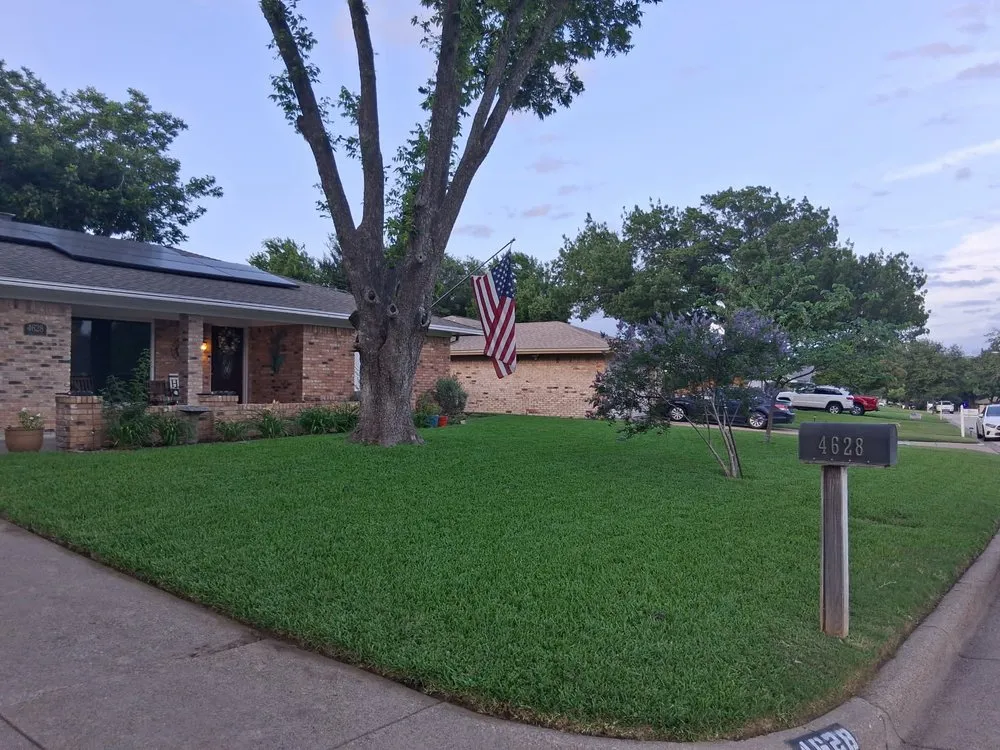 Top-rated landscaping services in Benbrook, TX by Hernandez Lawn Care