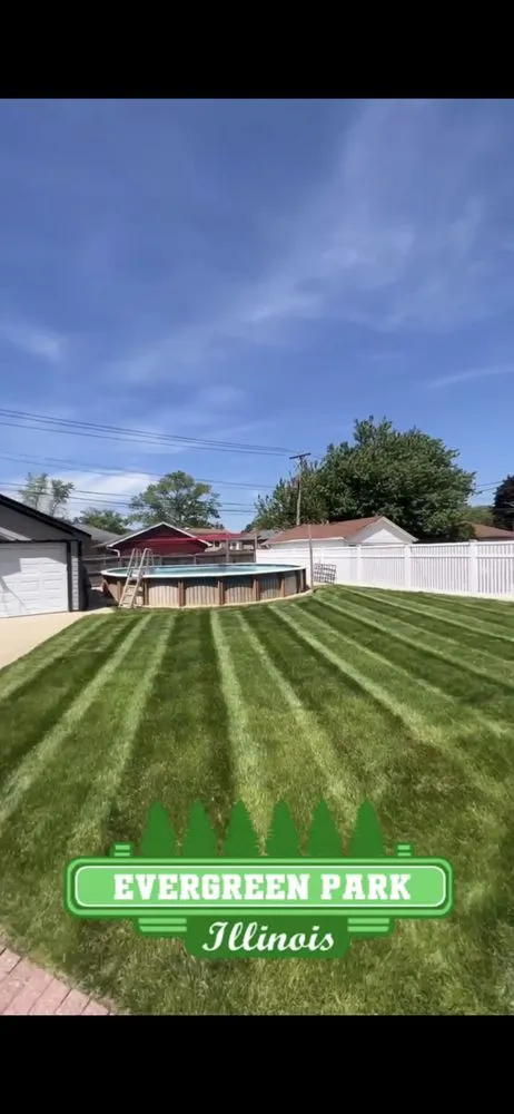 Local lawn mowing service experts serving Chicago, IL - Hernandez Lawn care