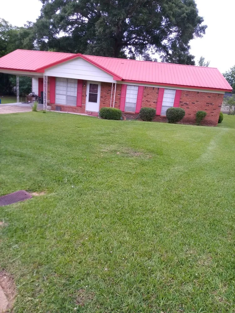 Professional landscaping services for year-round maintenance across Duncanville, AL - Hernandez Lawn Maintenance
