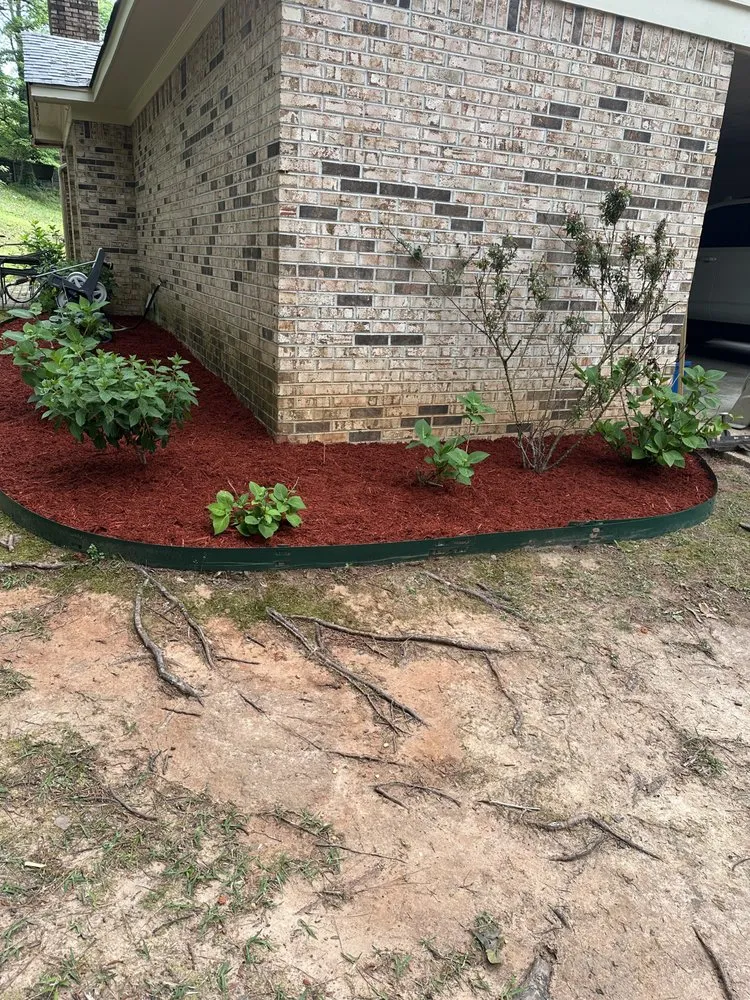Expert garden landscaping experts serving Duncanville, AL - Hernandez Lawn Maintenance
