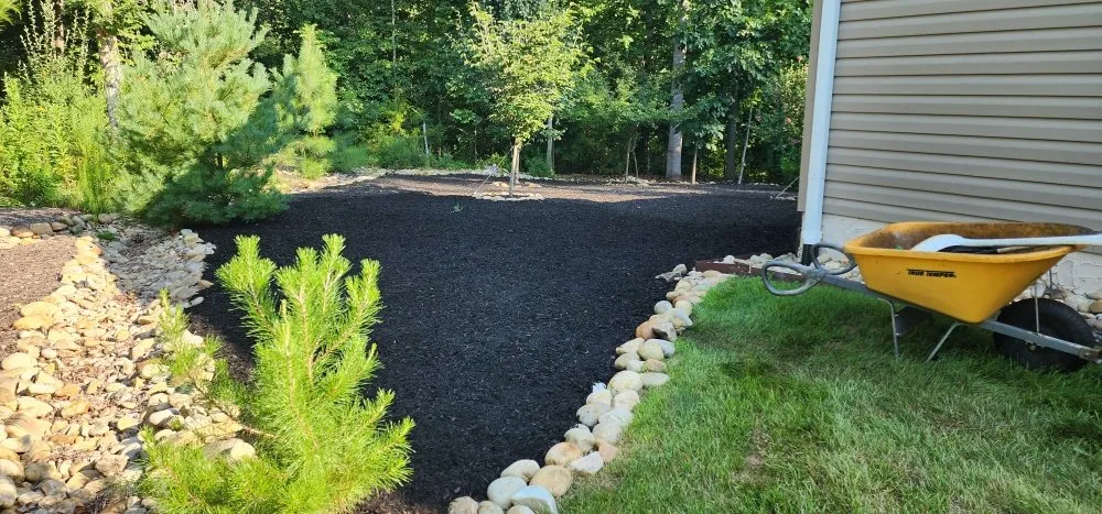 Professional landscaping services experts serving Loudon, TN - Hernandez Lawn service