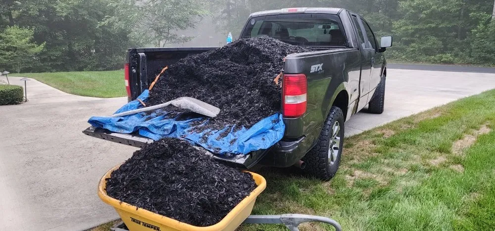 Custom garden landscaping experts serving Loudon, TN - Hernandez Lawn service