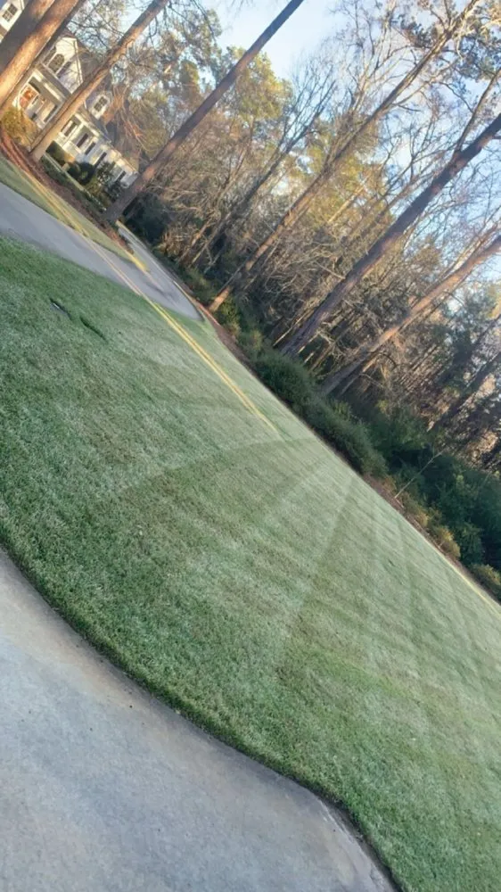 Expert yard maintenance for beautiful yards in Macon, GA by Hernandez Lawn Service