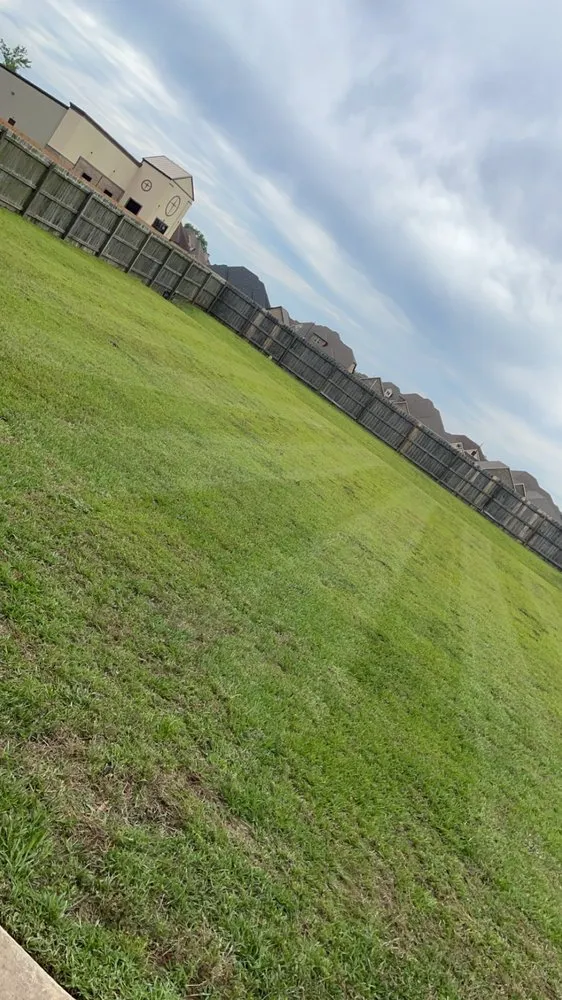 Trusted yard cleanup service in Macon, GA - Hernandez Lawn Service