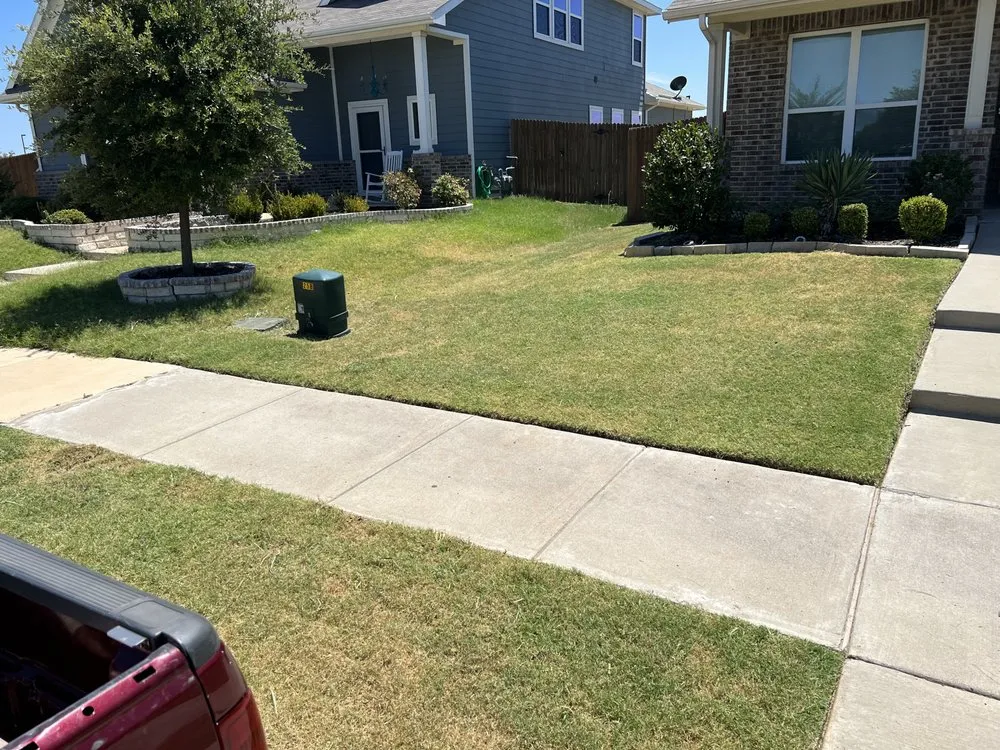 Custom lawn care service for residential properties across Dallas, TX - Hernandez Lawn Services