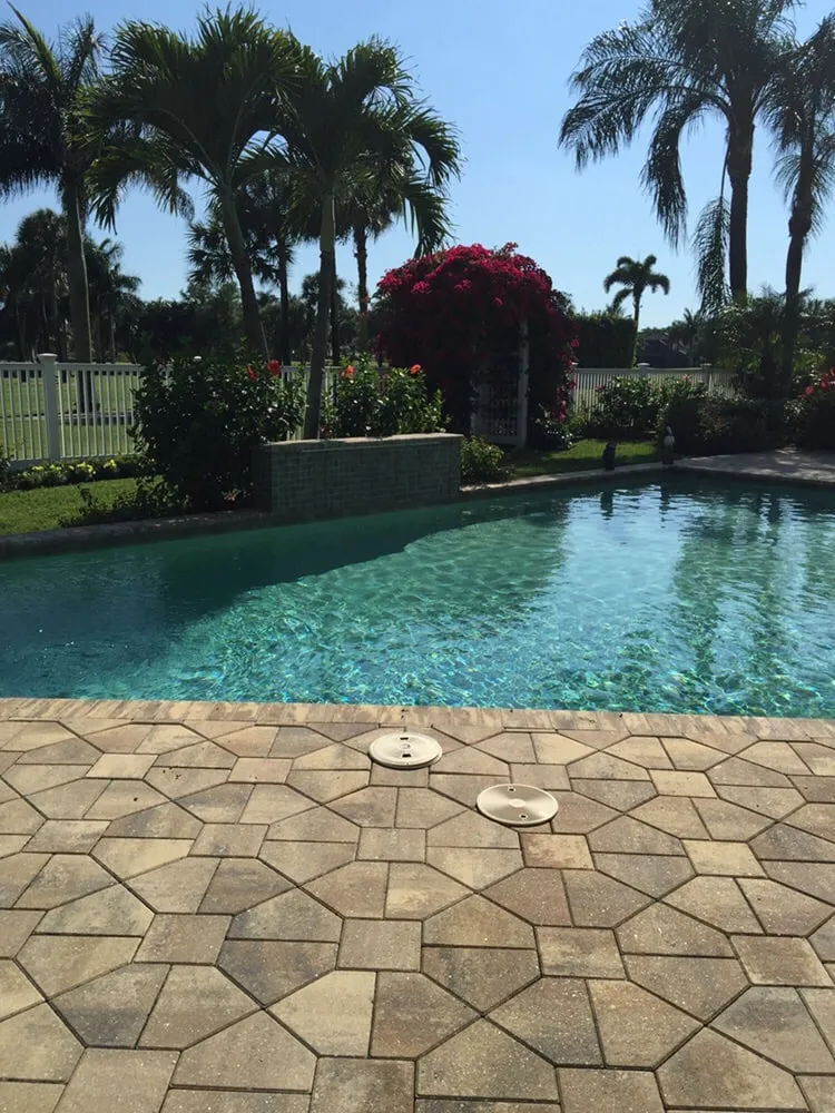 Expert lawn care service for beautiful yards in Naples, FL by Hernandez Lawn Services