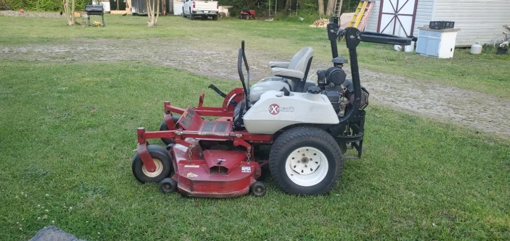 Professional yard cleanup service for homes across Elm City, NC - HERNANDEZ Lawnscaping &pest control