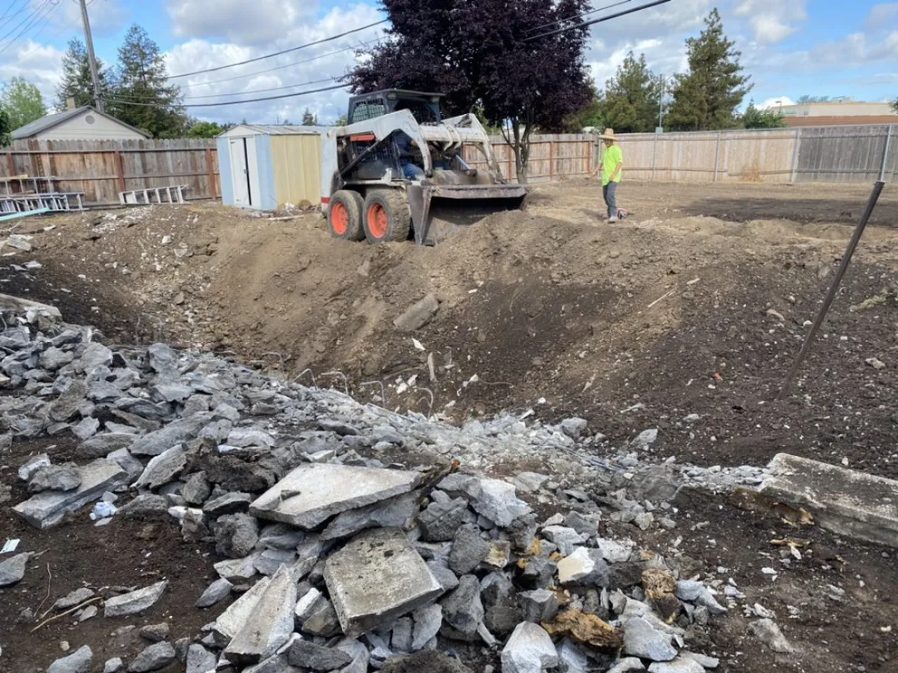 Expert lawn care service in Stockton, CA - Hernandez One Time Yard Clean Up