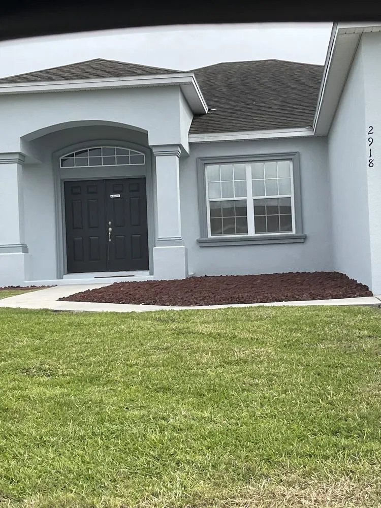 Custom yard maintenance experts serving LAKELAND, FL - Hernandez Top Notch