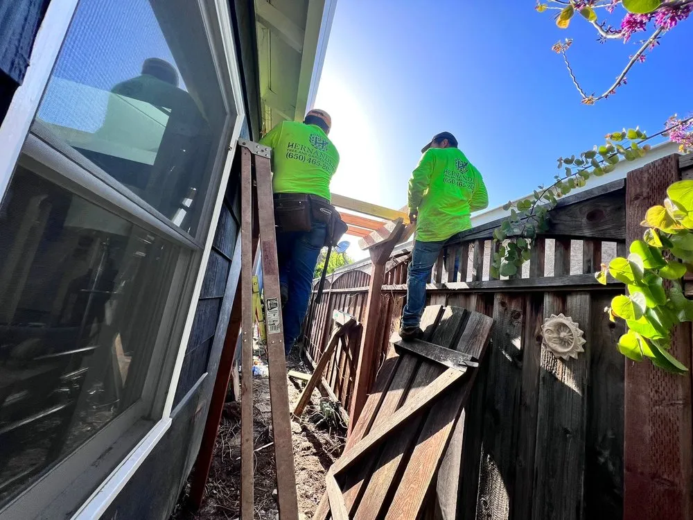 Trusted yard cleanup service in Menlo Park, CA - Hernandez Tree and Garden Service